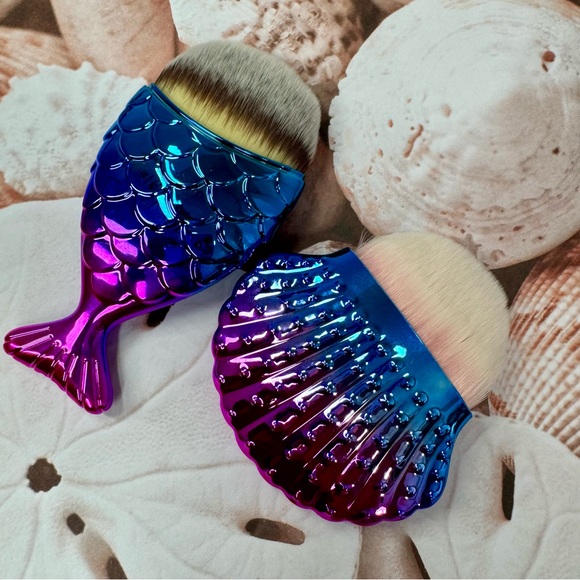 NEW Contour, foundation , blending mermaid 2pc. make up brush set. PRICE FIRM - Picture 4 of 15